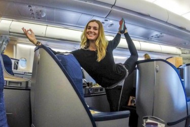 Stuart Holden's girlfriend Karalyn West - Twitter