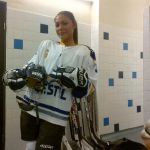 Doing it Right: The Life of a Hockey Wife DANIELLE SCOTT ⋆ Her Write Peace