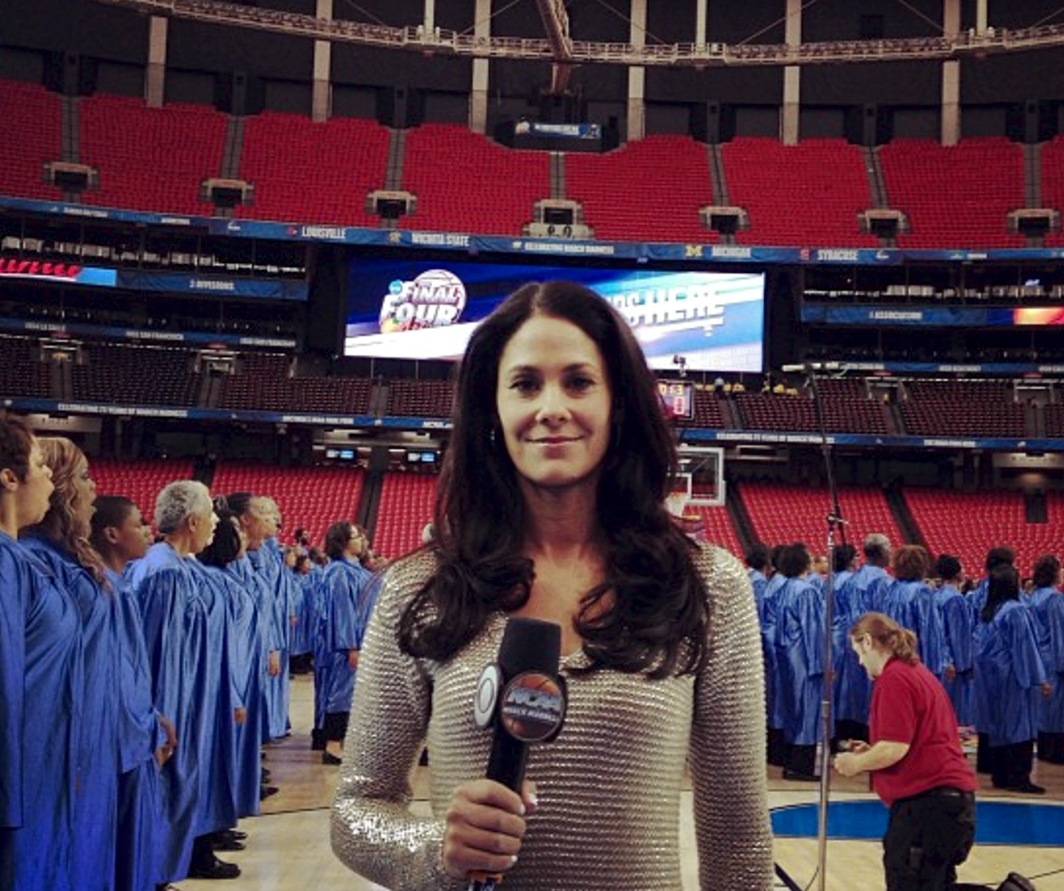 Tracy Wolfson's husband David Reichel is the father of their three chi...