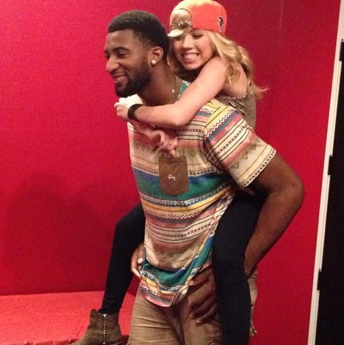 Andre Drummond’s girlfriend Jennette McCurdy